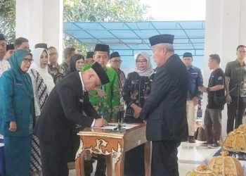 Saiful U. Usuria Resmi Jabat Sekda Banggai Laut, Bupati Sofyan Tekankan Soliditas Birokrasi