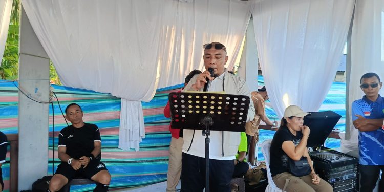 Ramli Pilohima , Ketua Panitia Pelaksana Turnamen Sepak Bola Piala Bupati Banggai di Bunta. (Dok.Kilasbanggai.com)