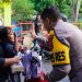 Hangatkan Suasana Berbuka, Kapolres Banggai Menyapa Warga dengan Bingkisan Takjil