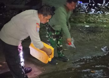 Demi Kenyamanan Masyarakat, Petugas Gabungan di Moilong Musnahkan Miras Hasil Sweeping