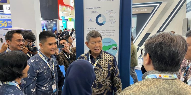 Hashim Djojohadikusumo Kunjungi Booth DSLNG di IPA Convex 2026