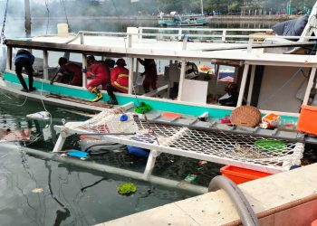 KM Tokitoki 01 Meledak dan Terbakar di Teluk Lalong, 3 ABK Luka Bakar
