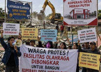 Warga Matabas Protes Fasilitas Olahraga Dialihfungsikan Jadi Lokasi Kopdes Merah Putih