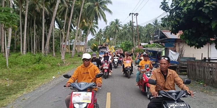 Ratusan Masyarakat Gunakan Mobil dan Motor Konvoi Kemenangan ATFM Pasca putusan Mahkamah Konstitusi.(Dok.Kilasbanggai)